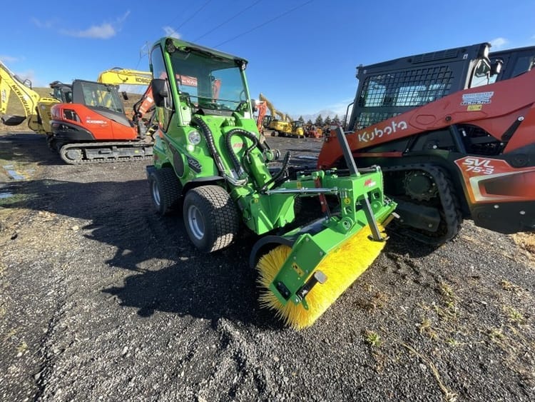 AVANT 528 LX WHEEL LOADER