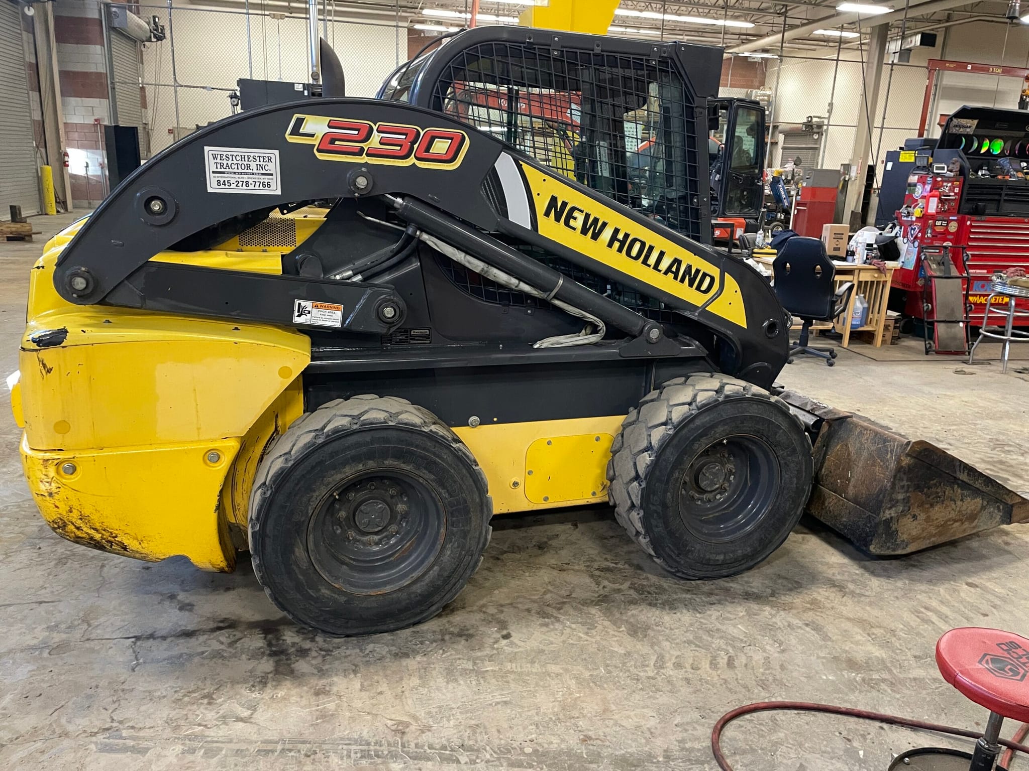 NEW HOLLAND L230 SKID STEER