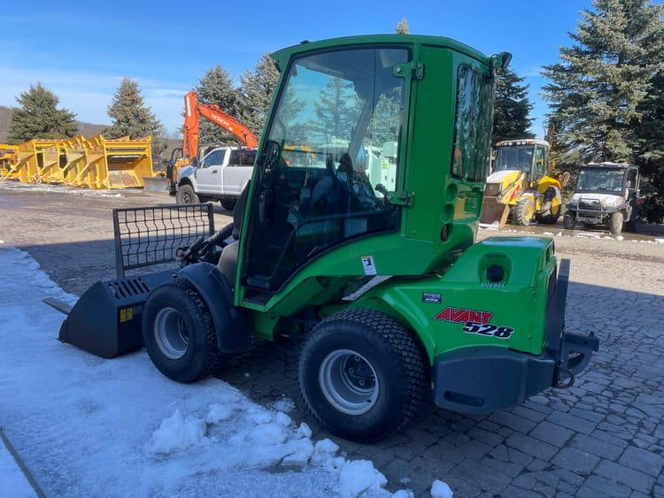 AVANT 528 MINI WHEEL LOADER