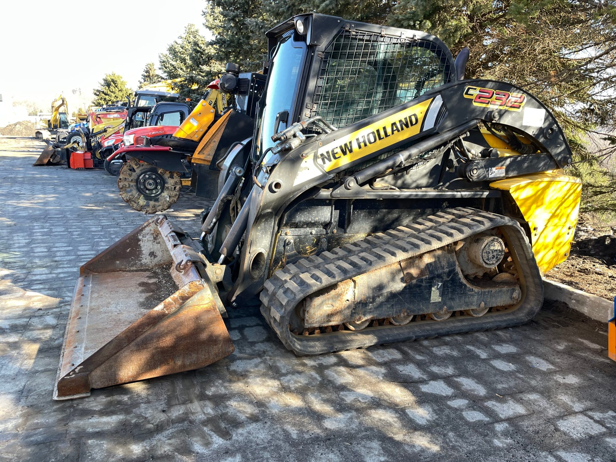 NEW HOLLAND C232 TRACK SKID STEER