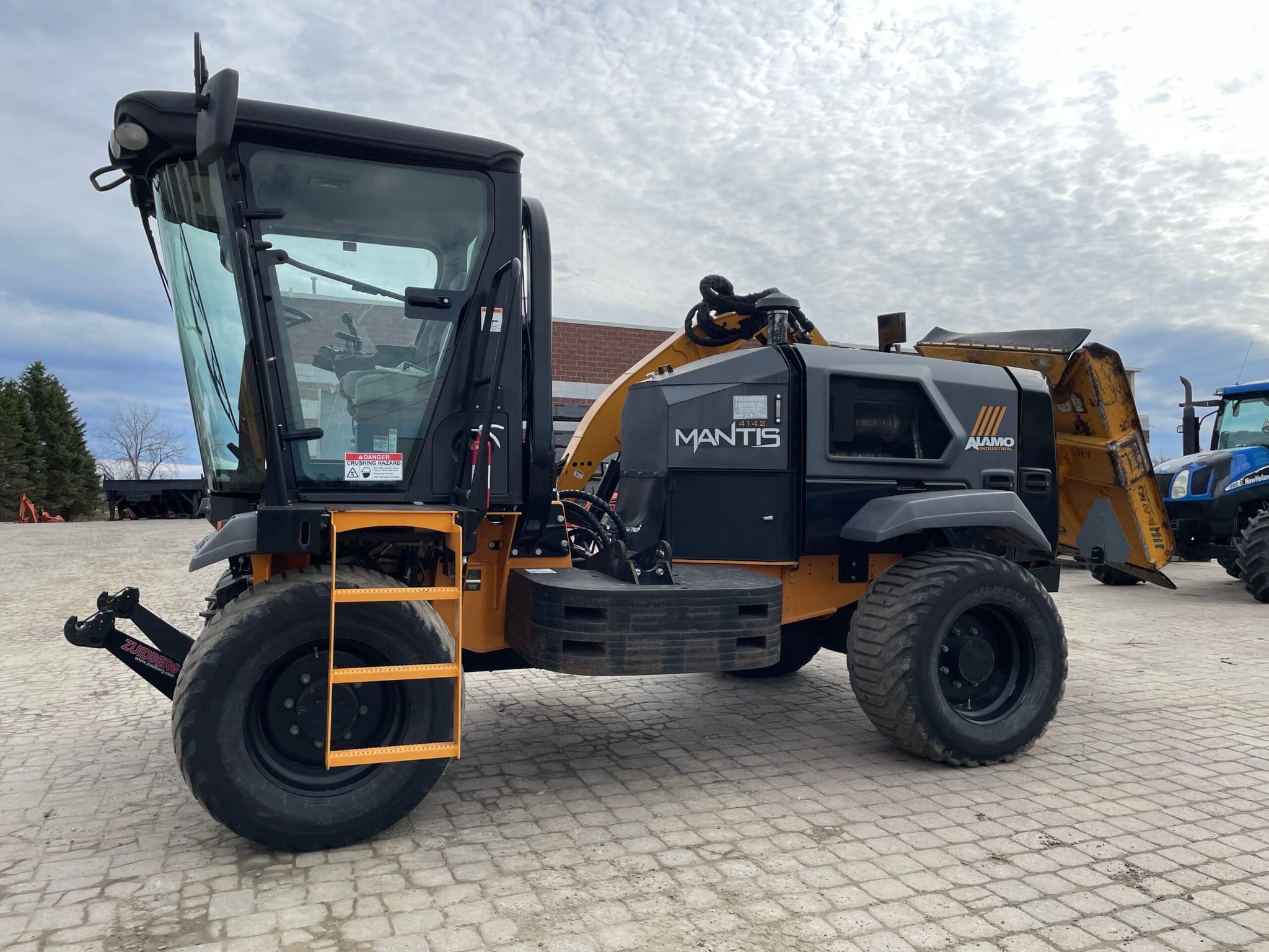 ALAMO MANTIS 4142 BOOM MOWER