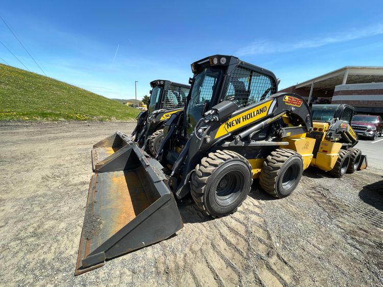 NEW HOLLAND L328 SKID STEER