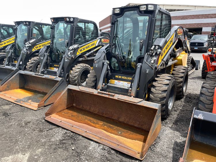 NEW HOLLAND L234 SKID STEER