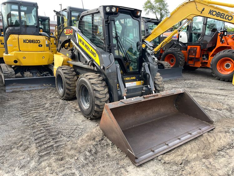 NEW HOLLAND L334 SKID STEER