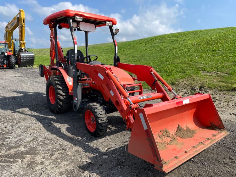 KUBOTA B26 TLB